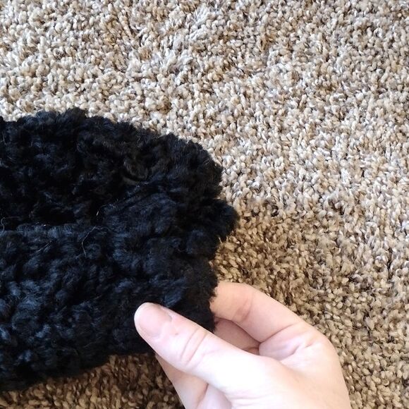 Women's Faux Black Lamb Fur, Broad Shoulder Cropped Winter Coat -Size Small? - Picture 11 of 14